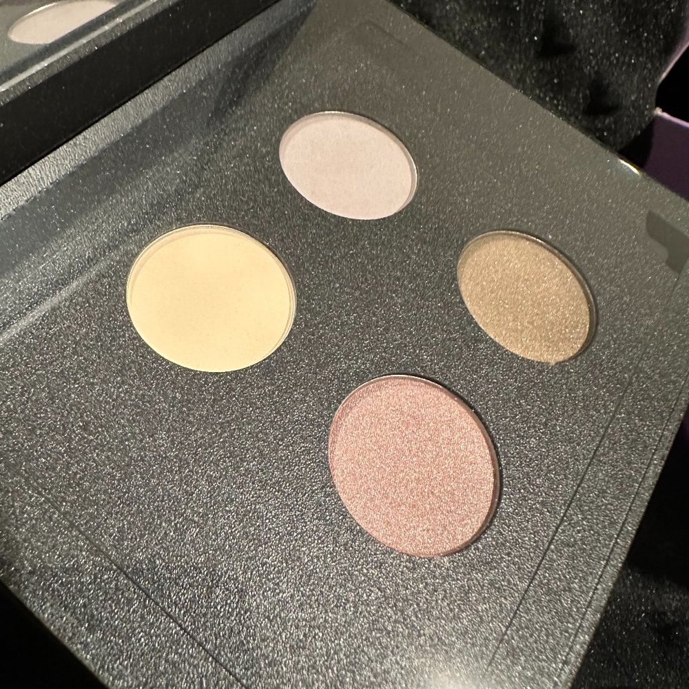 ITTSĒ Build Your Own Palette Eyeshadow Quad - Picture 7 of 8